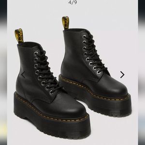 Dr. Martens 1460 Pascal platform boots